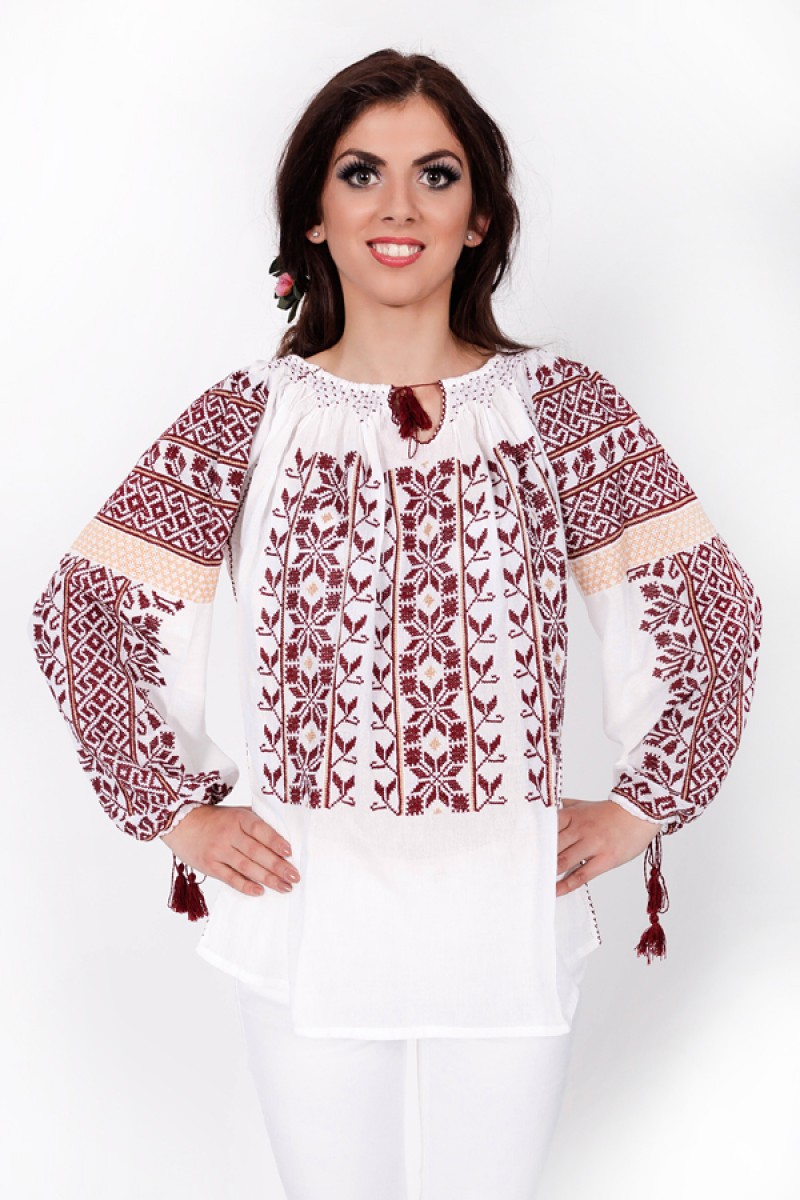 Ie romaneasca Steluta bluza traditionala lucrata manual zona Moldovei