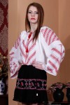 Ie romaneasca Furca Mare  brodata cu fir rosu bluza traditionala zona Gorj