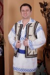 Bundita barbati motive traditionale romanesti din postav model Banat Bundita barbati motive traditionale romanesti din postav model Banat