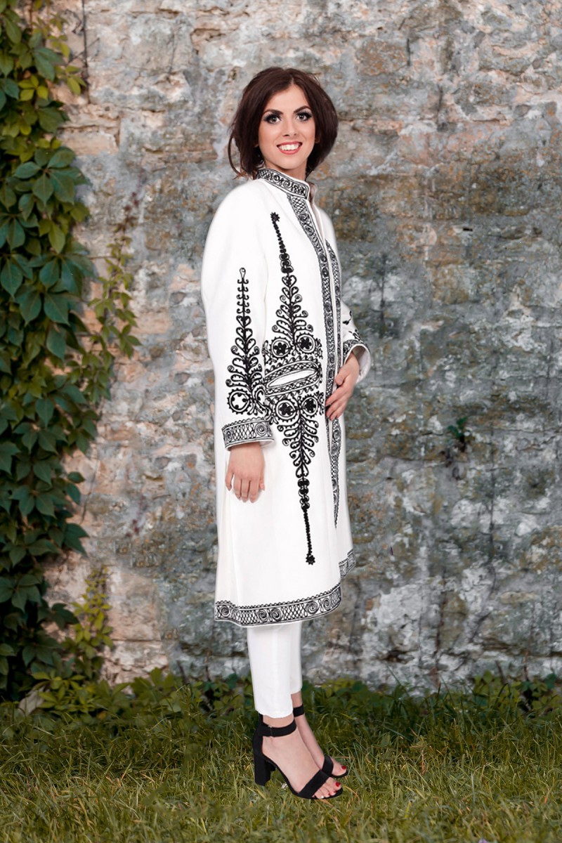 Suman dama Elisabeta stofa de lana alba