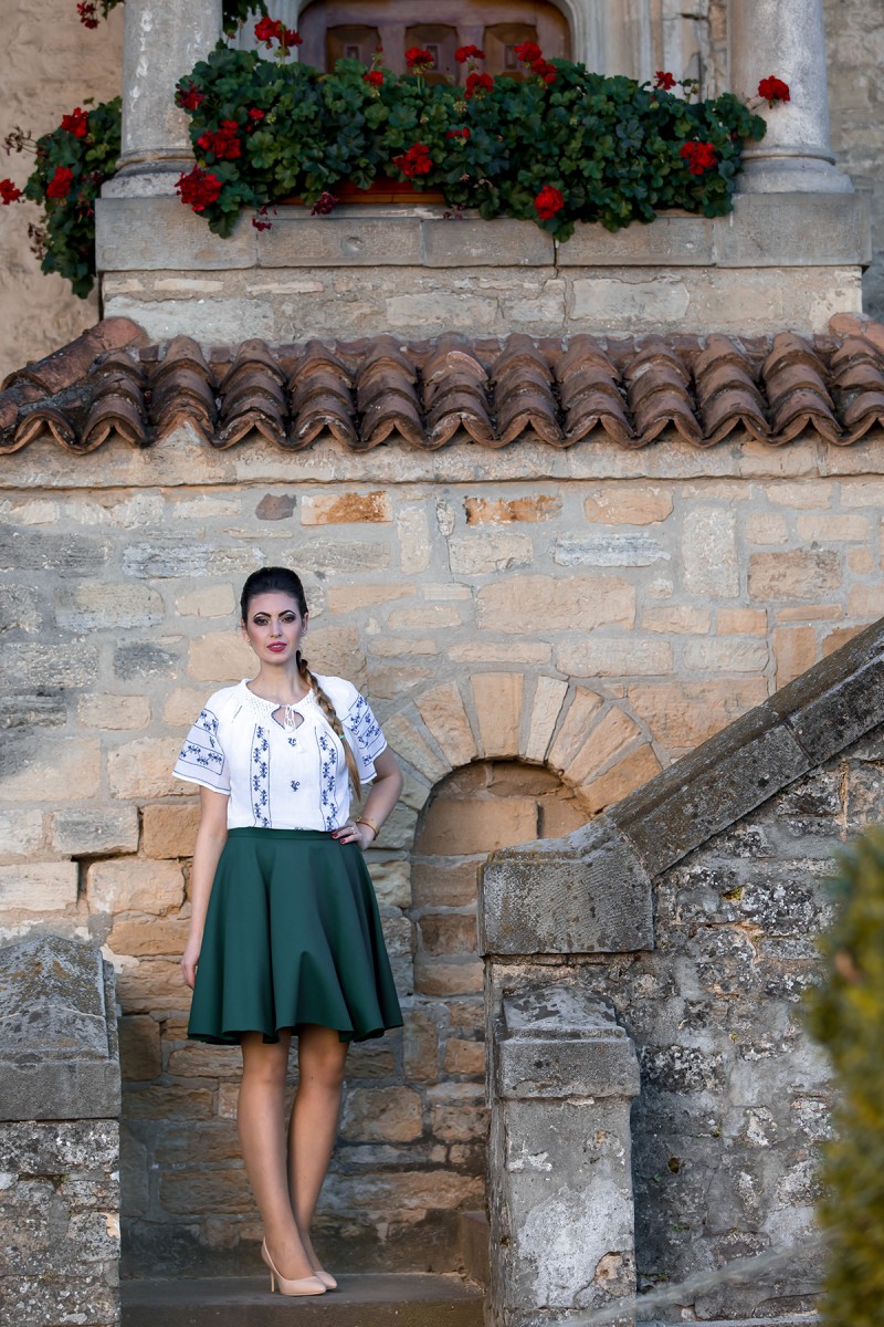 Ie Traditionala Romaneasca Cocosul Albastru zona Muntenia Ie Traditionala Romaneasca Cocosul Albastru zona Muntenia