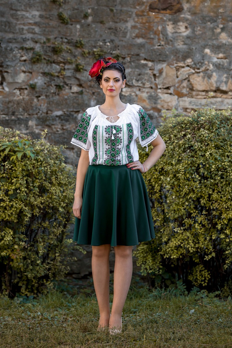 Ie Traditionala Romaneasca Fericire zona Muntenia Ie Traditionala Romaneasca Fericire zona Muntenia