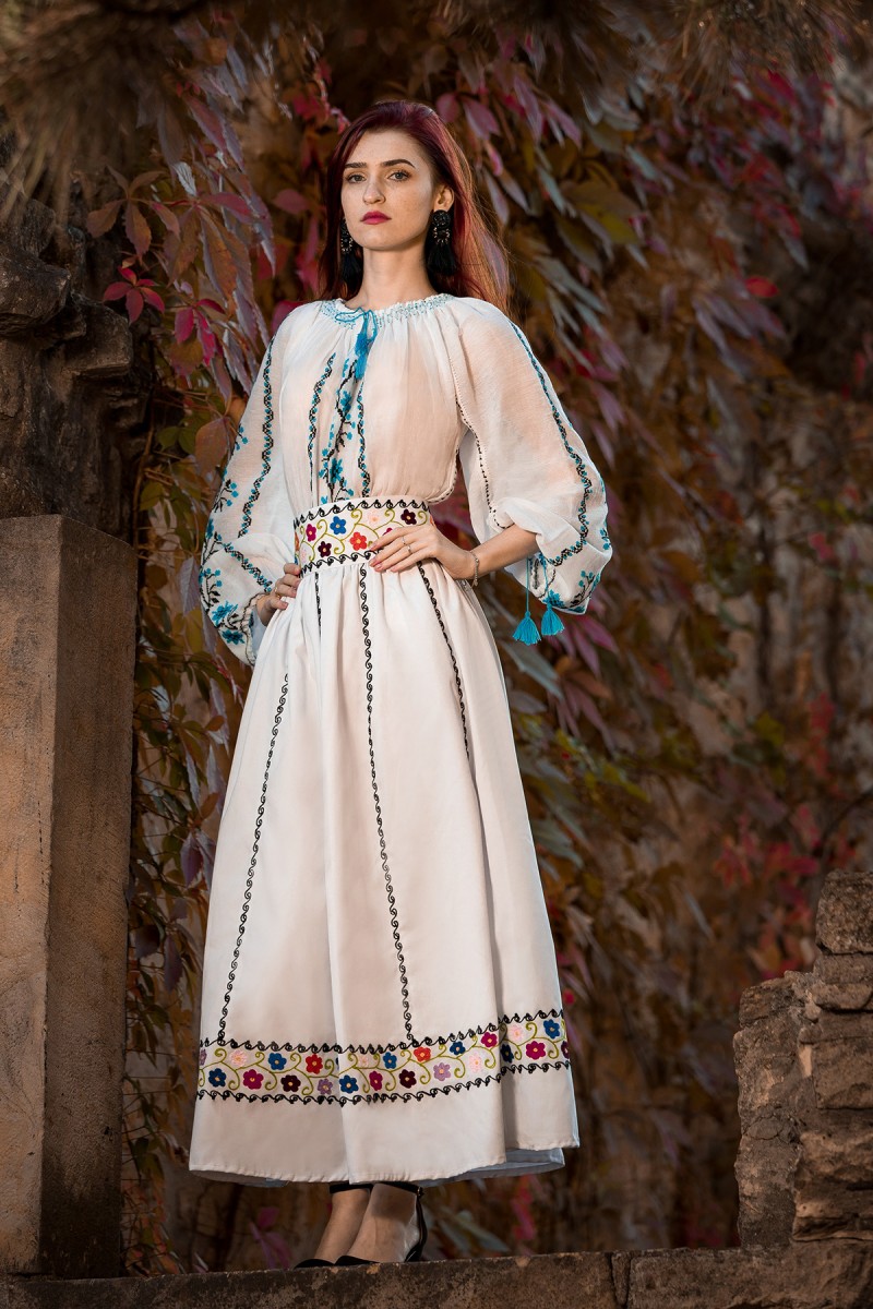 Ie Traditionala Romaneasca Floare de Colt zona Banat