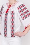Ie traditionala maneca scurta Abundenta brodata manual cusuta in cruciulita zona Moldova