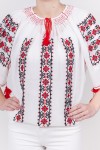 Ie traditionala maneca scurta Abundenta brodata manual cusuta in cruciulita zona Moldova